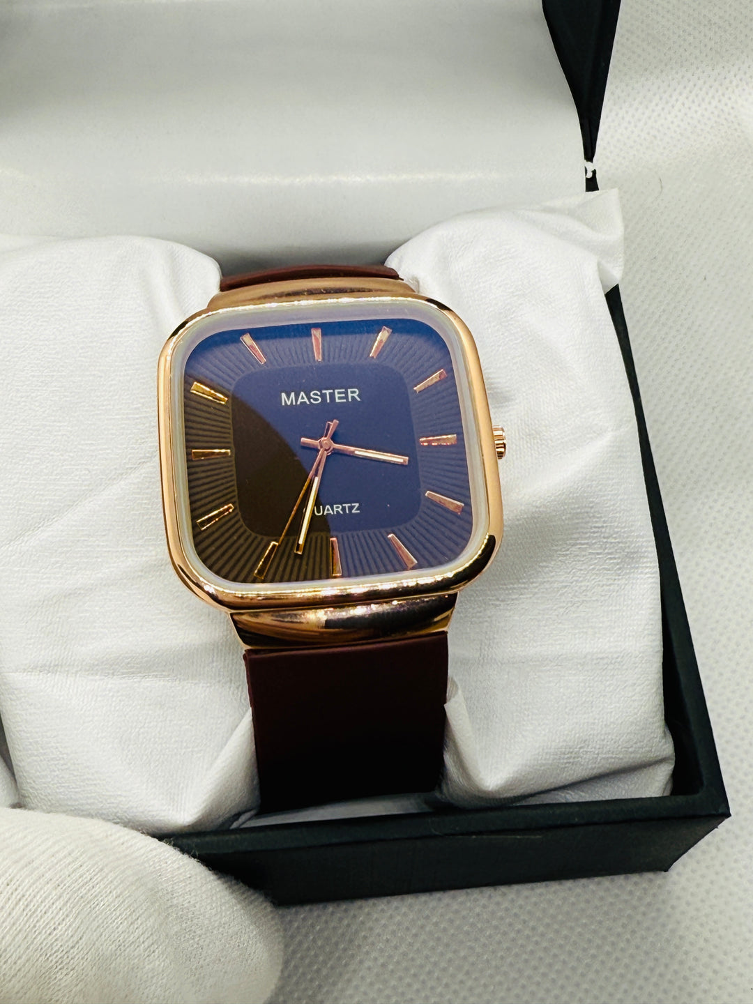 Master Quartz Watch For Men's  Water resistant & Steel Back