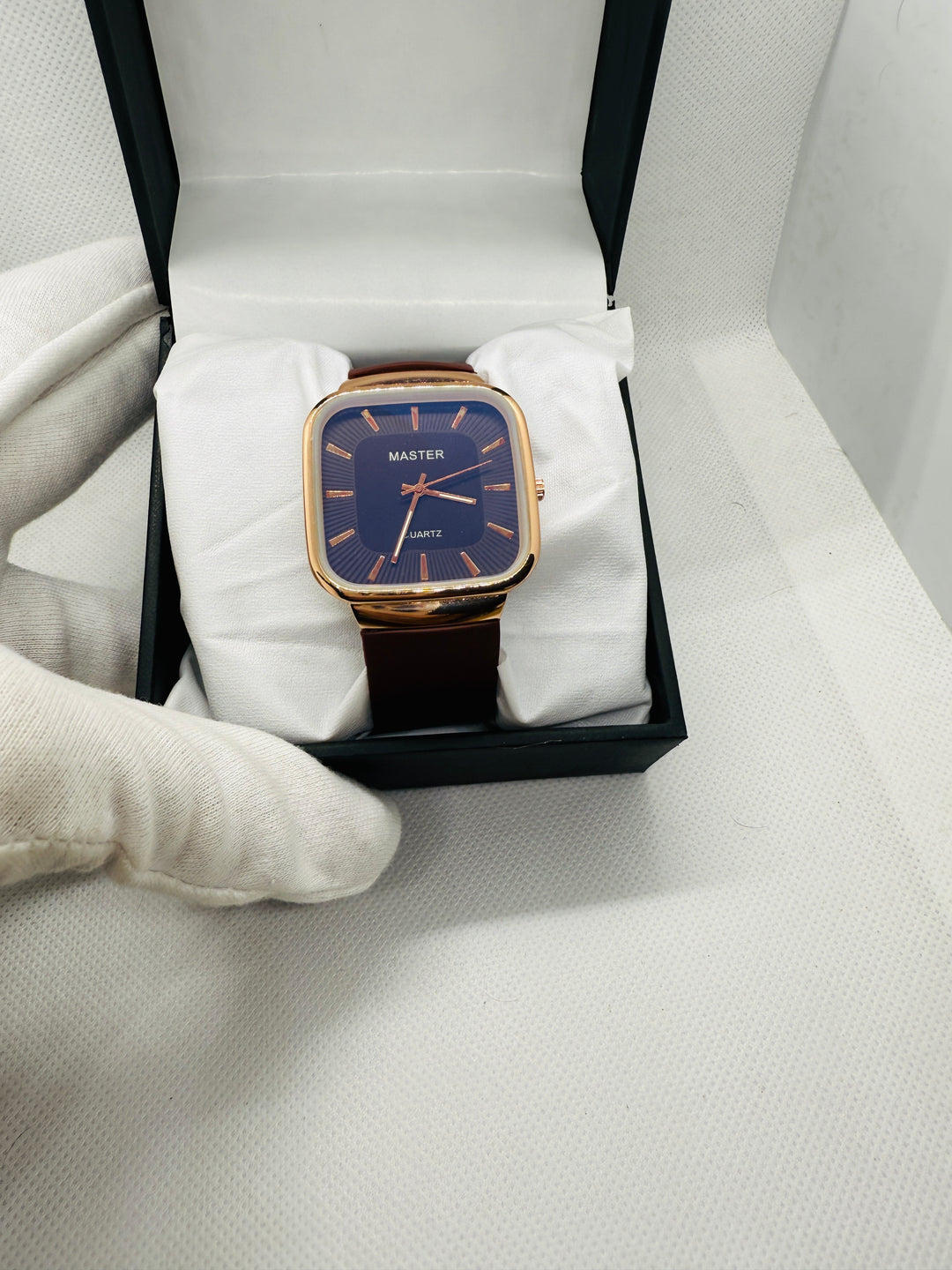 Master Quartz Watch For Men's  Water resistant & Steel Back