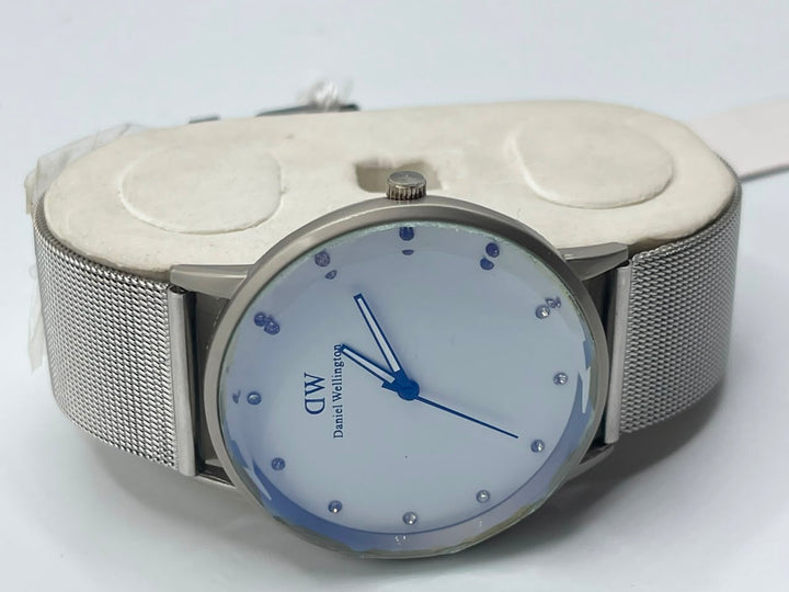 Watch For Men's Water resistant & Steel Back